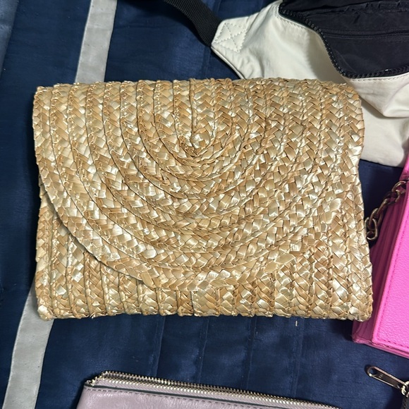 Purses - Picture 5 of 10
